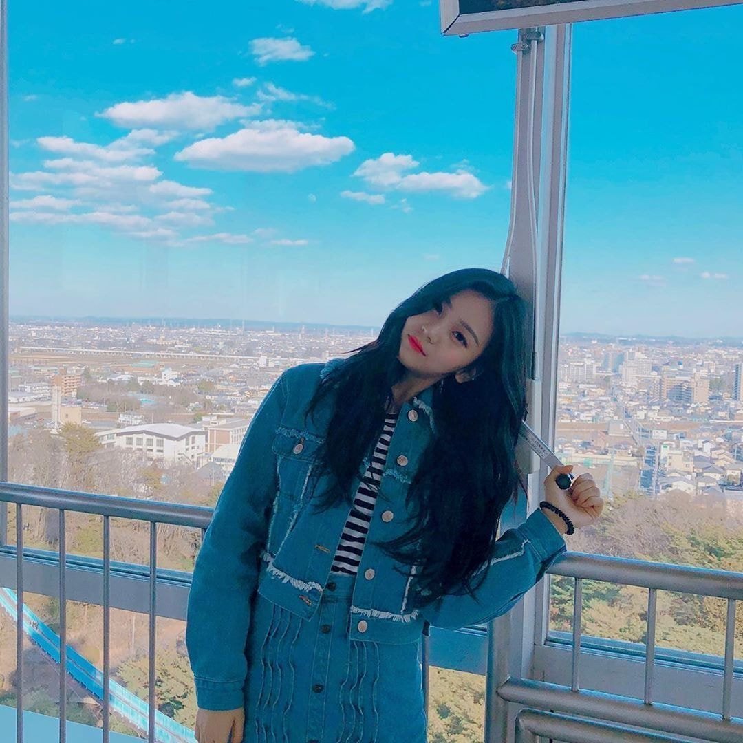 오늘 새로 개설된 여자친구 엄지 insta
