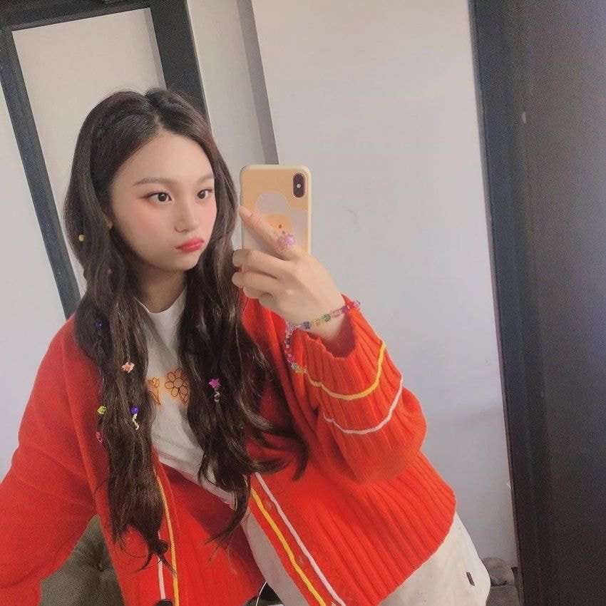 여자친구 엄지 인스타