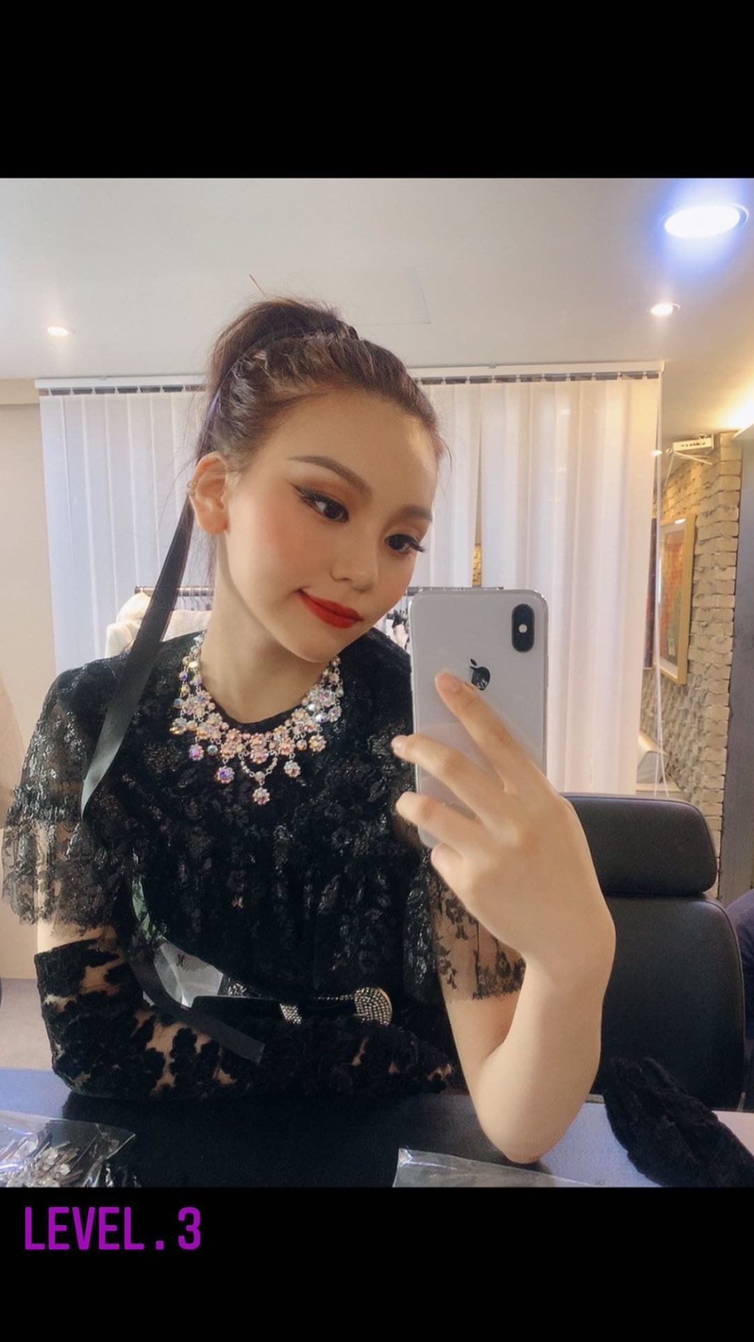 여자친구 엄지 인스타 스토리