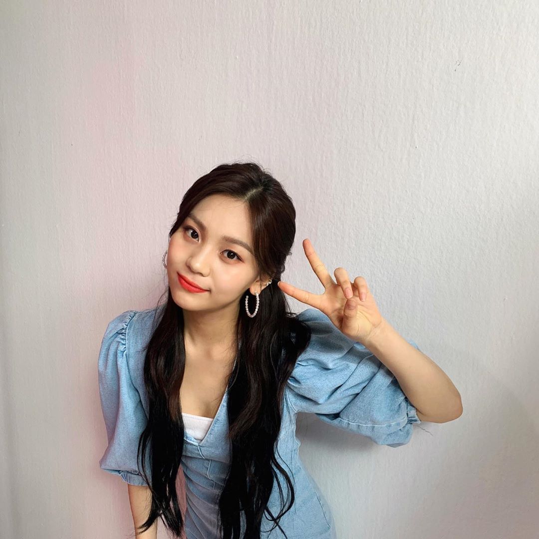 여신 포스 #여자친구 엄지