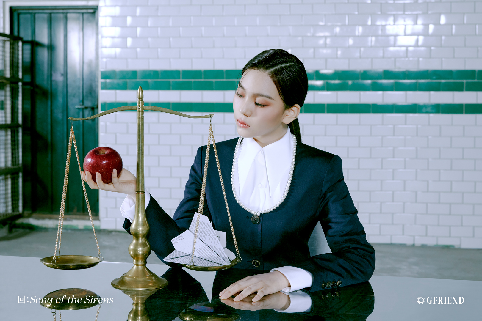 #여자친구 <回:Song of the Sirens> Concept Photo 'Tilted' ver. 공개