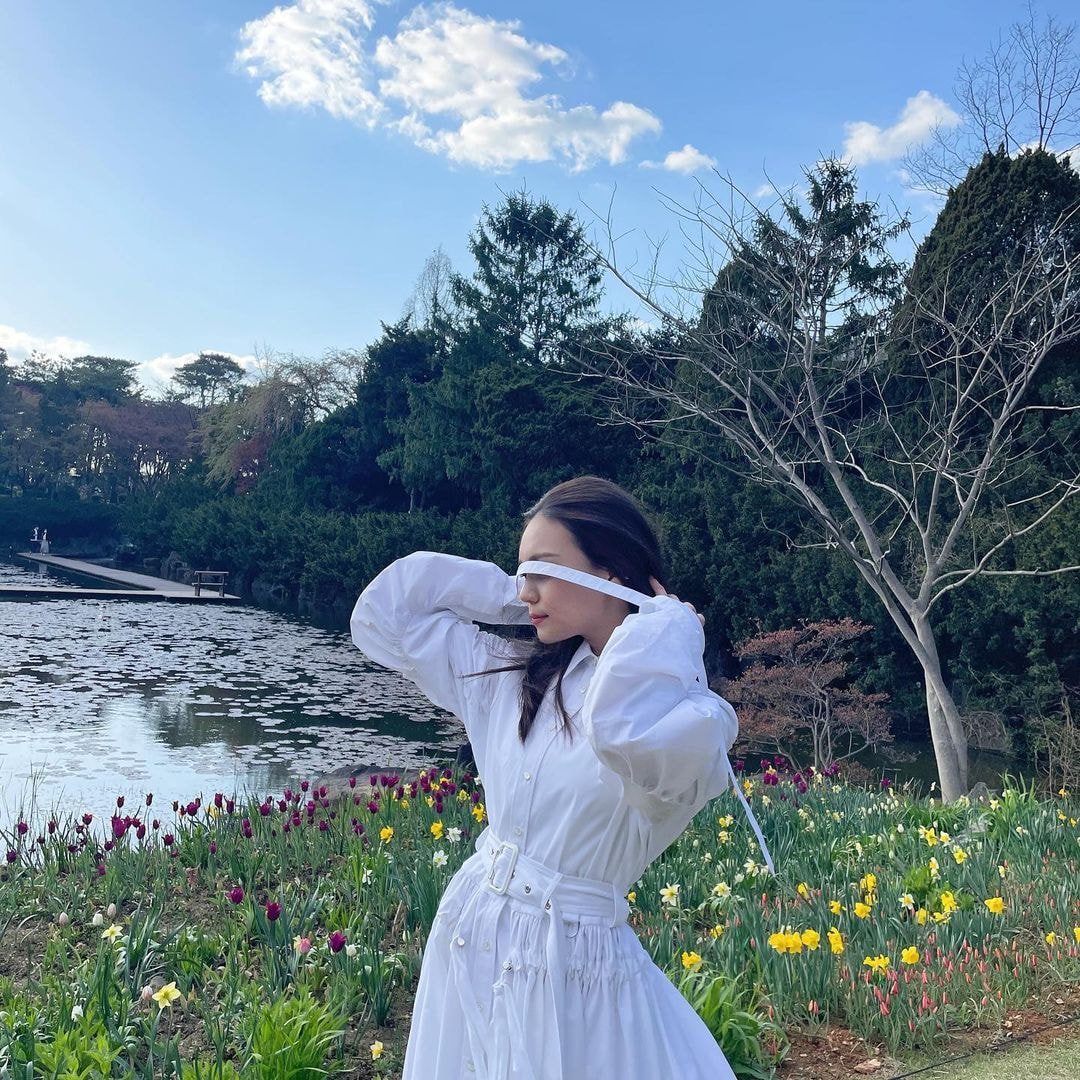 여자친구 엄지 인스타