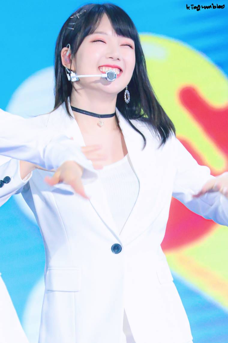순백의 #여자친구 예린
