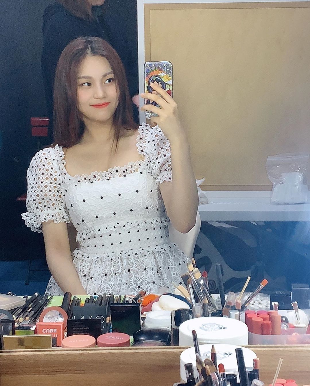 여자친구 엄지.insta