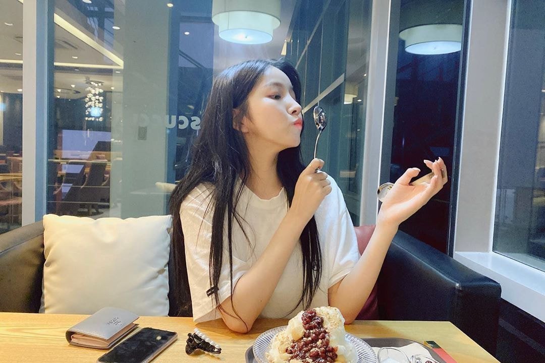 여자친구 소원 옆모습