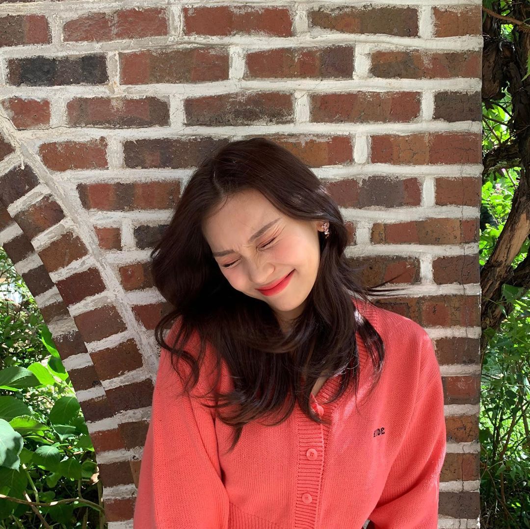 오늘자 여자친구 엄지 인스타