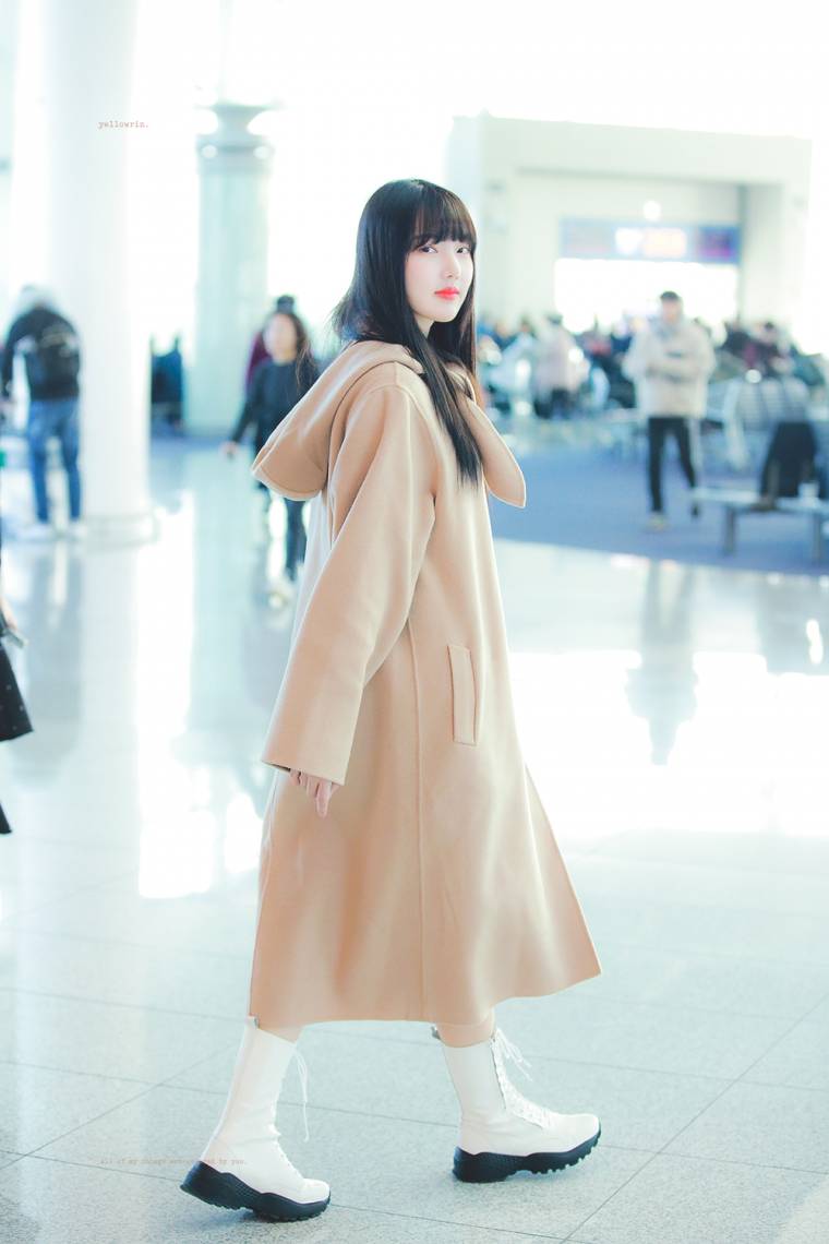 공항 런웨이.. #여자친구 예린