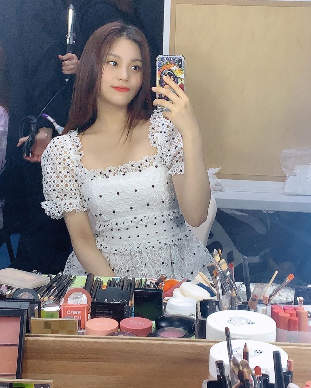 여자친구 엄지.insta