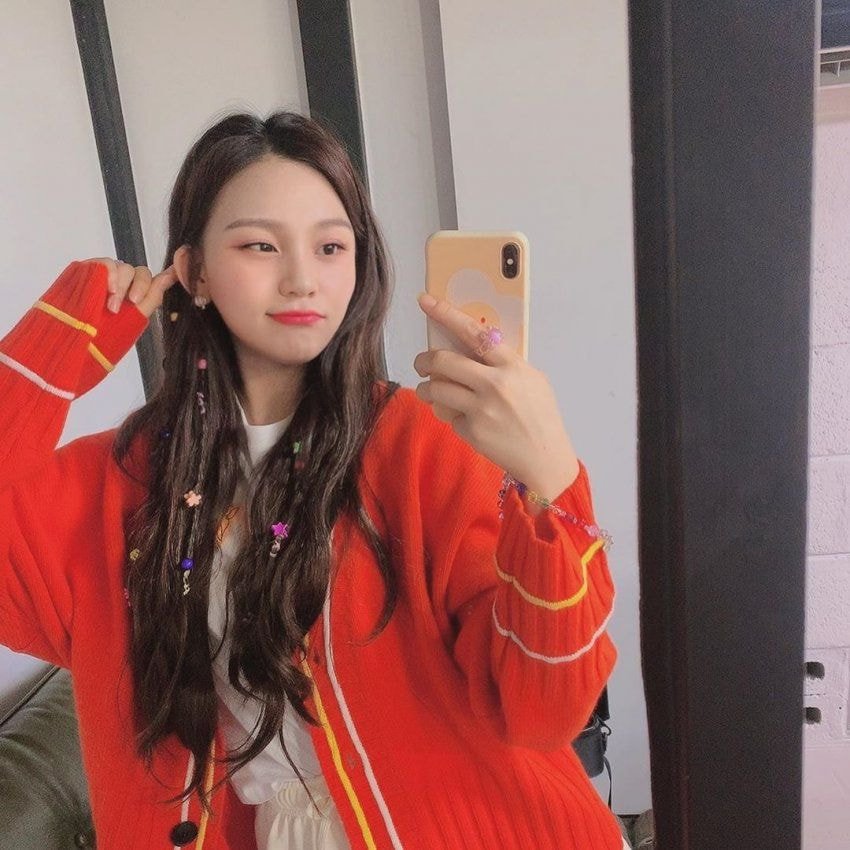 여자친구 엄지 인스타