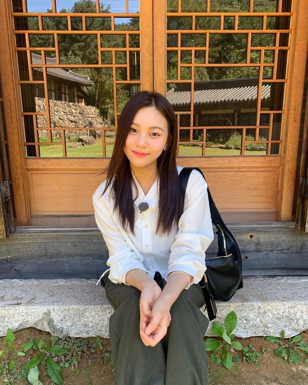여자친구 엄지 인스타