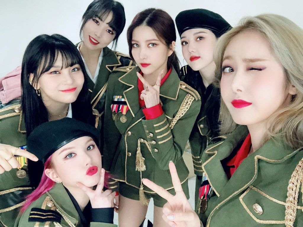 #여자친구 인기가요.twitter