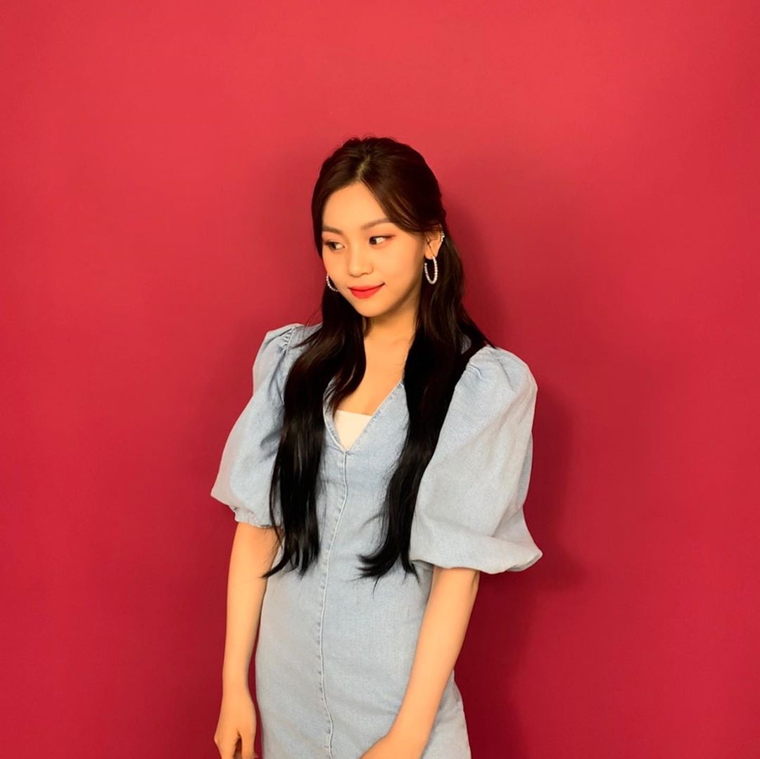 여신 포스 #여자친구 엄지