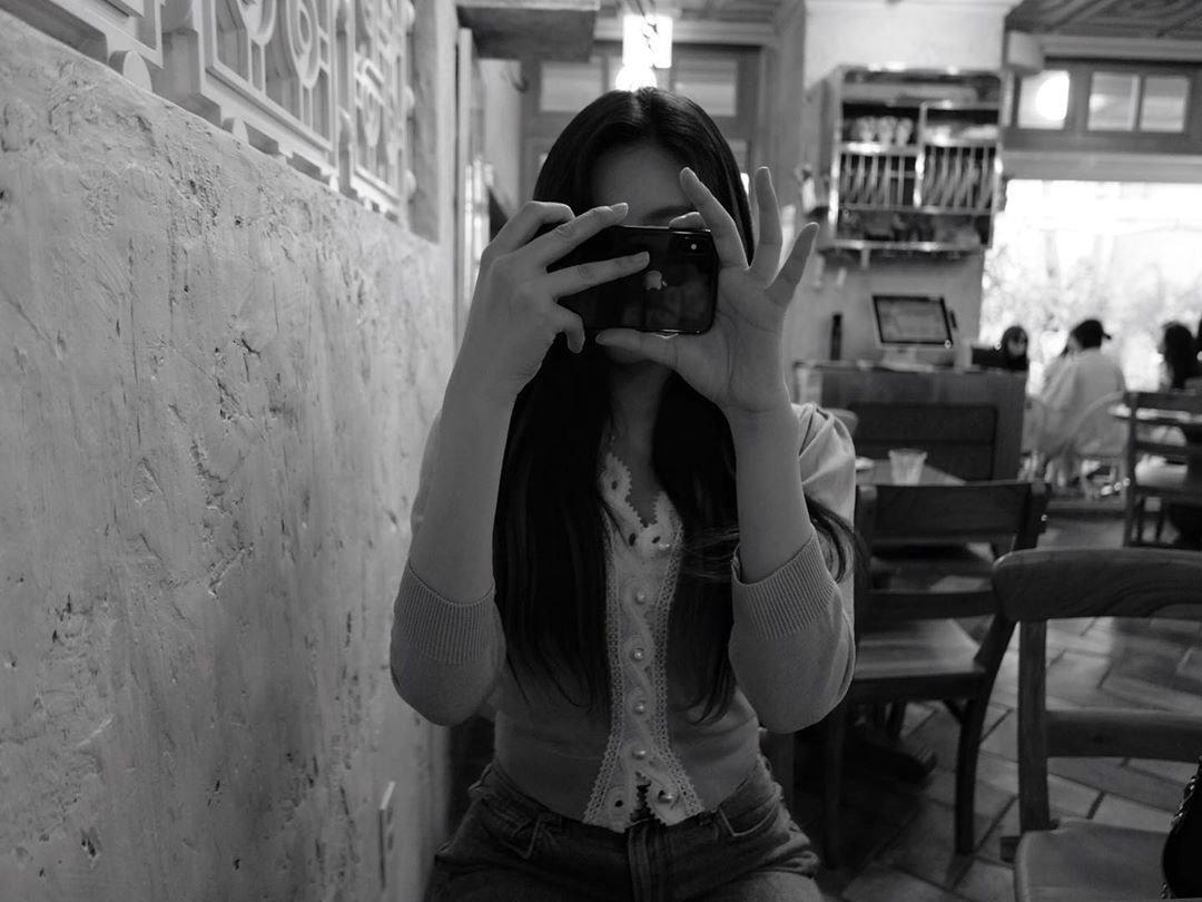 #여자친구 엄지.insta
