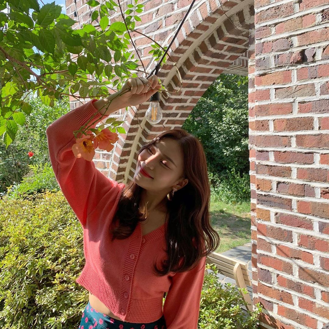 오늘자 여자친구 엄지 인스타