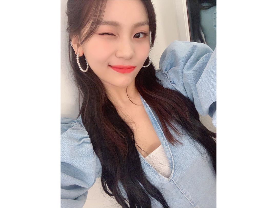 여신 포스 #여자친구 엄지