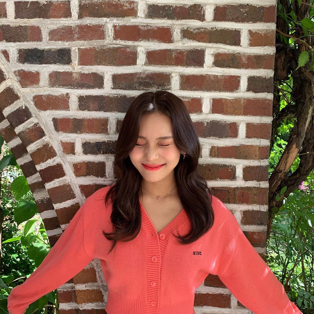 오늘자 여자친구 엄지 인스타