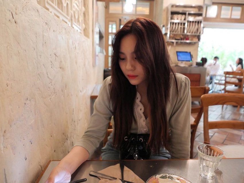 #여자친구 엄지.insta