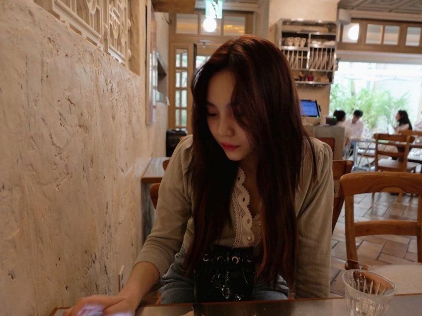 #여자친구 엄지.insta