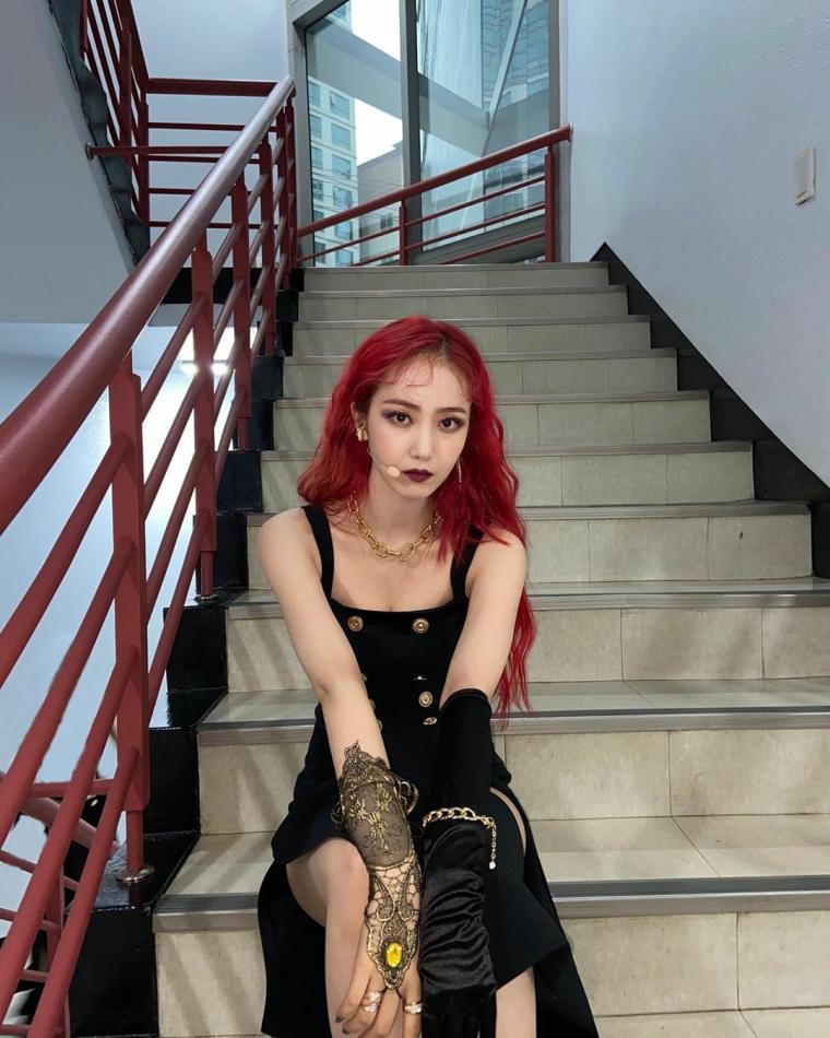 여자친구 신비.insta