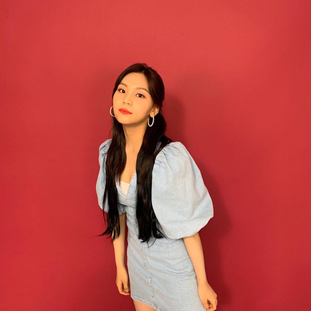 여신 포스 #여자친구 엄지
