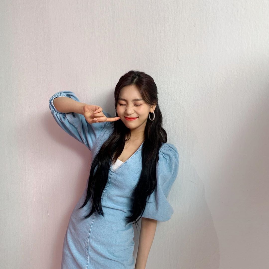 여신 포스 #여자친구 엄지