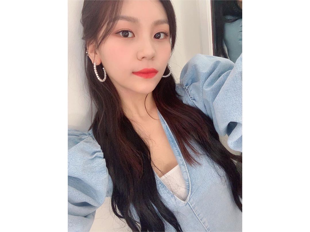 여신 포스 #여자친구 엄지