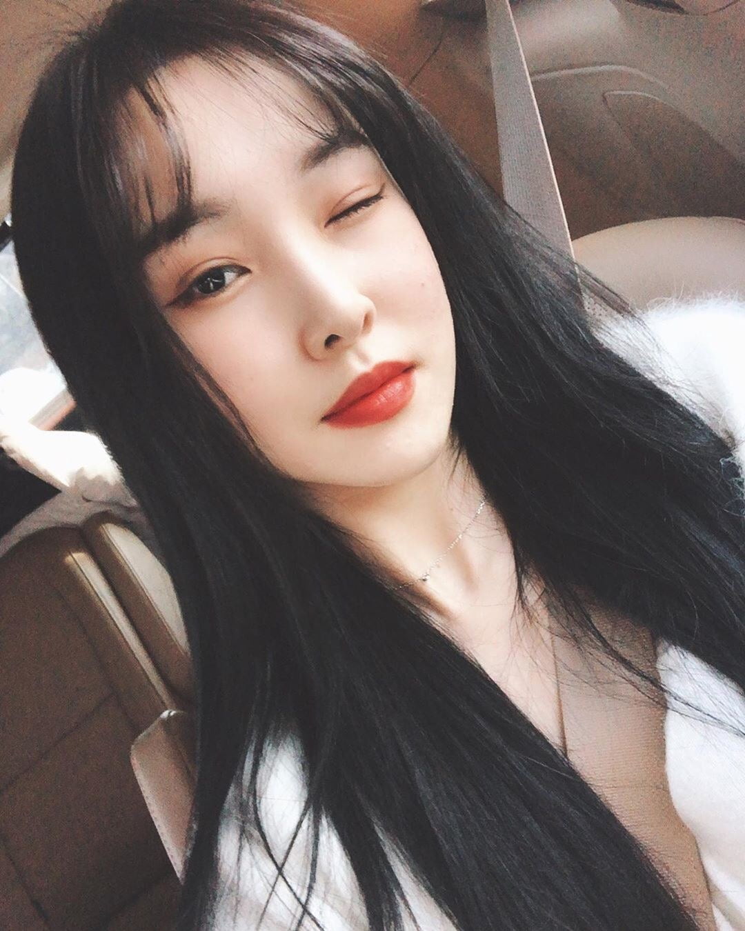 여자친구 유주 인스타그램.jpg
