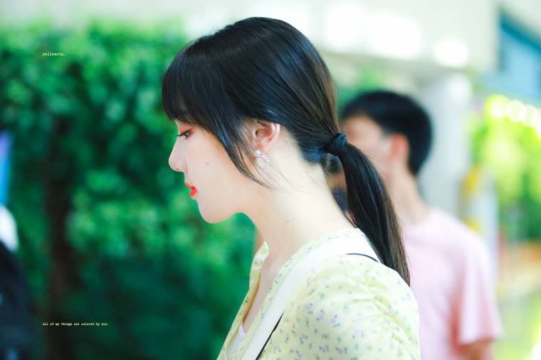 공항에서.. #여자친구 #예린 by yellowrin