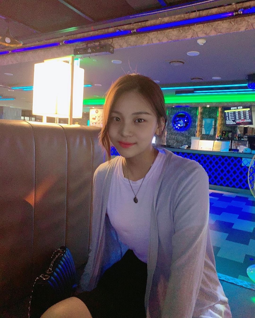 여자친구 인스타그램(엄지)