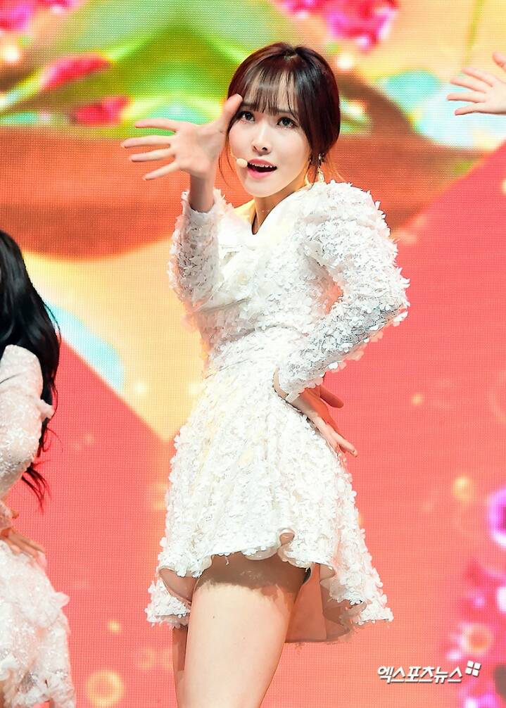 190114 여자친구 쇼케이스 현장.jpg