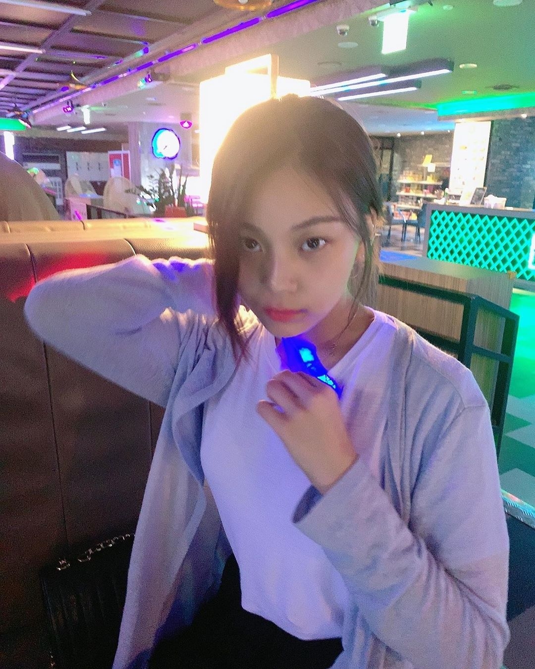 여자친구 인스타그램(엄지)