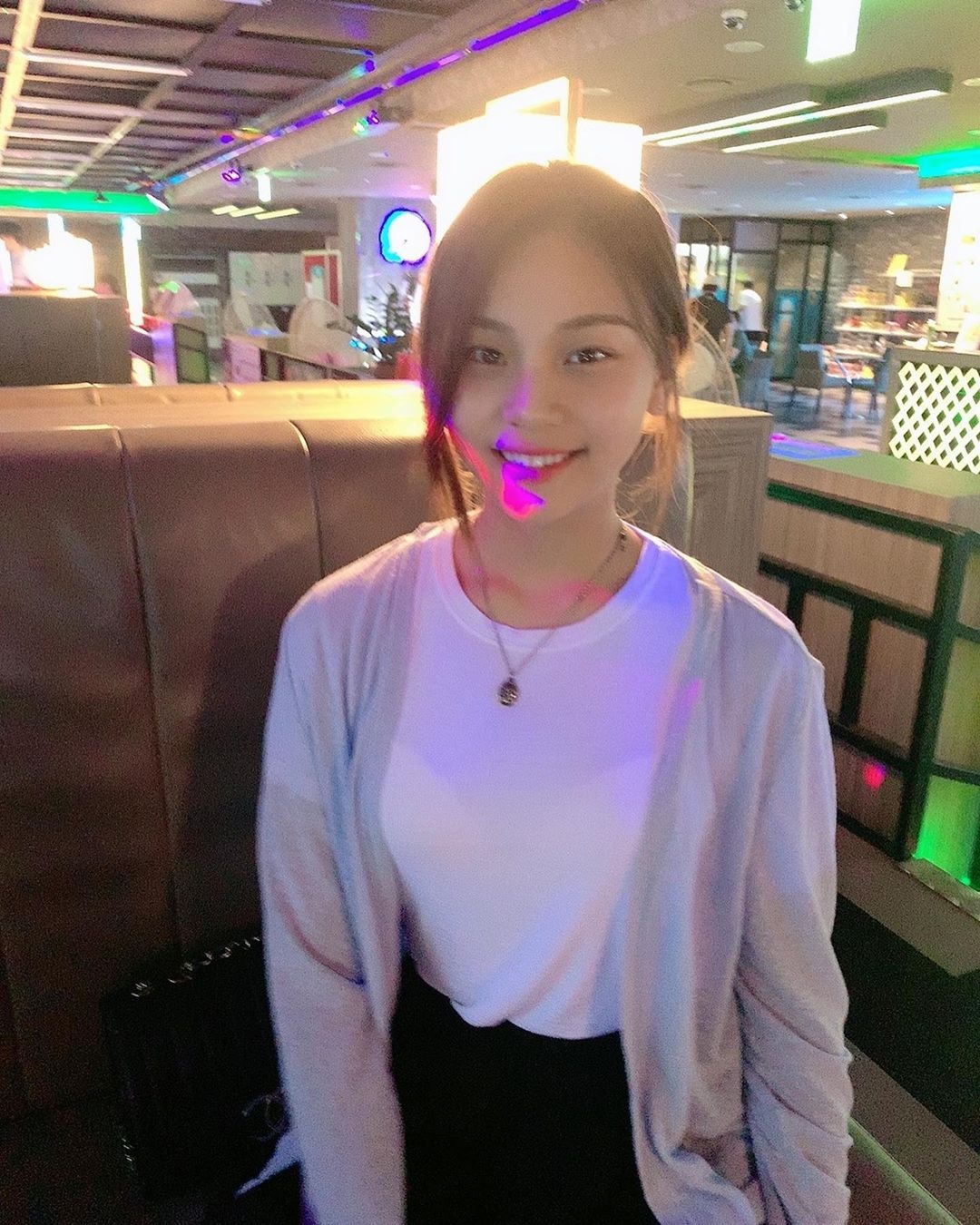 여자친구 인스타그램(엄지)