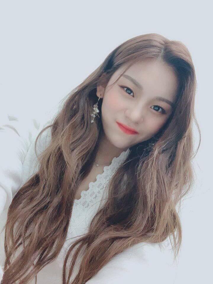 여자친구 엄지.twitter