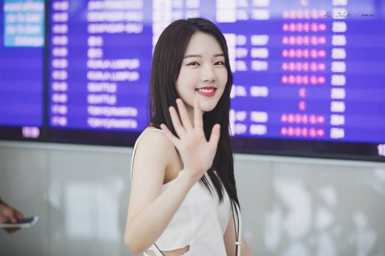출국하는..여자친구 예린.jpg by Sheer Delight