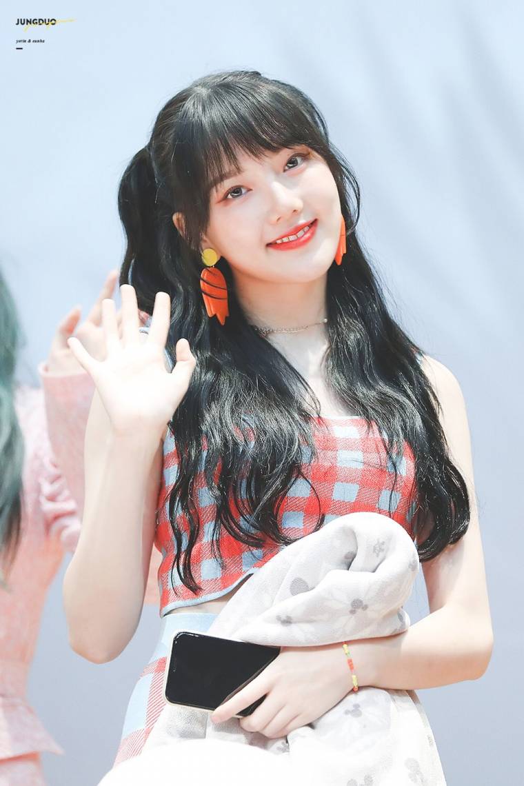 팬사인회에서.. #여자친구 #예린 #은하.jpg by 정듀오