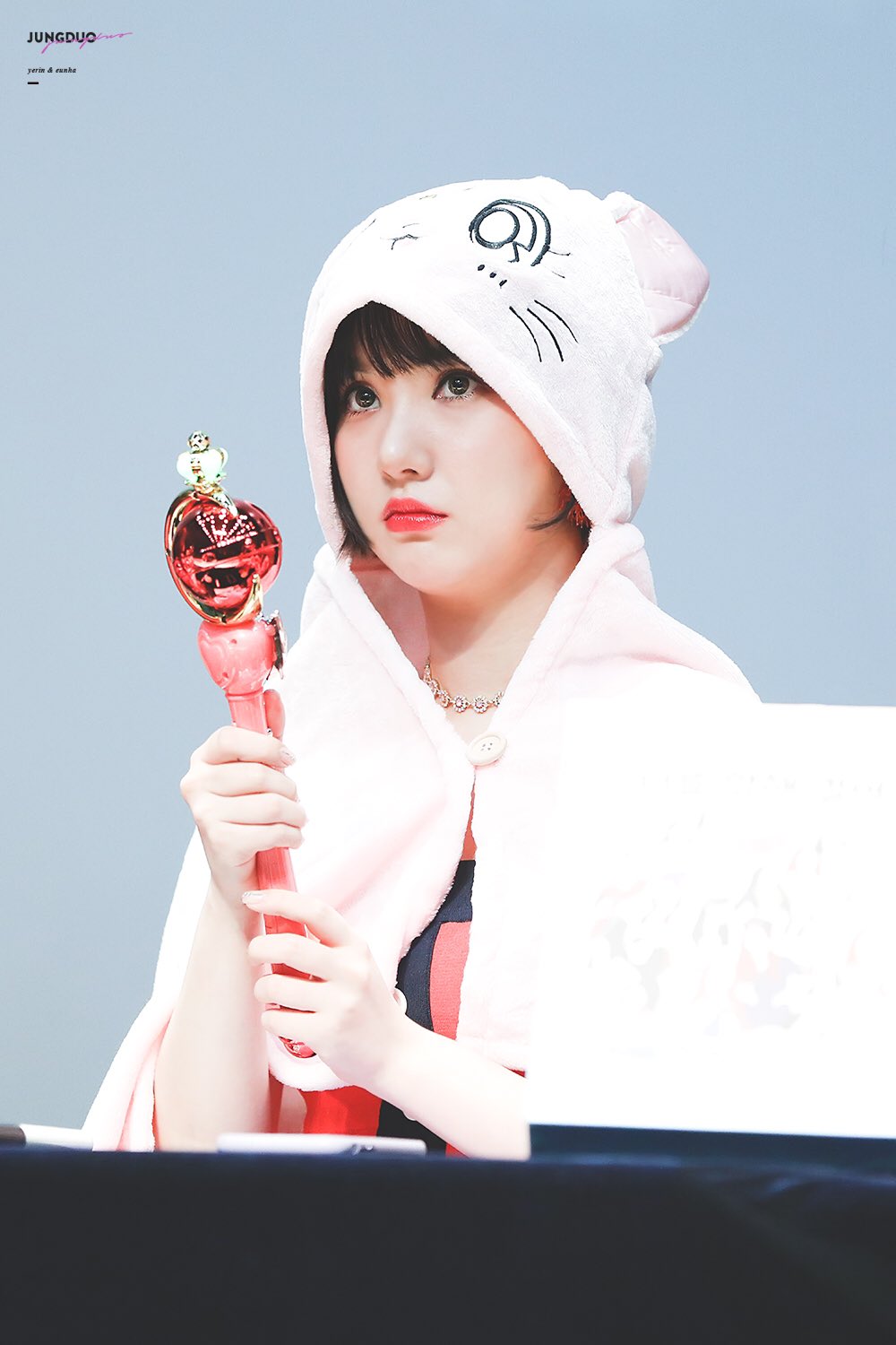 팬사인회에서.. #여자친구 #예린 #은하.jpg by 정듀오
