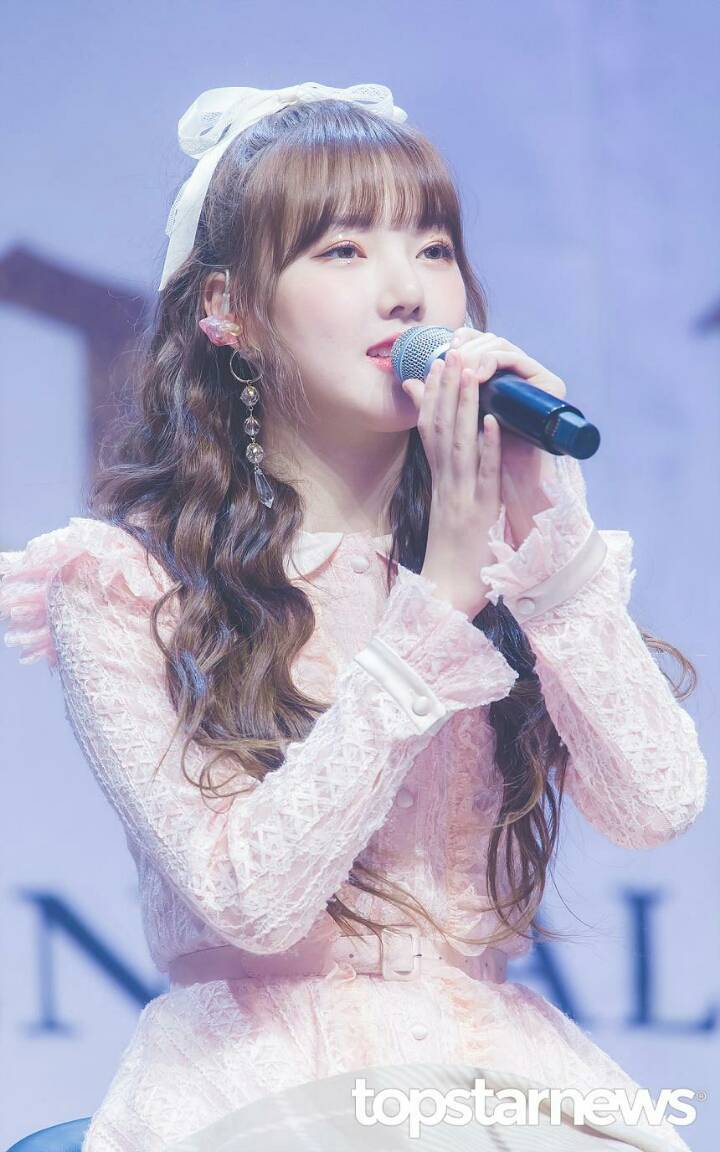 190114 여자친구 쇼케이스 현장.jpg