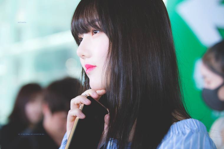 공항에서... #여자친구 #예린 by yellowrin