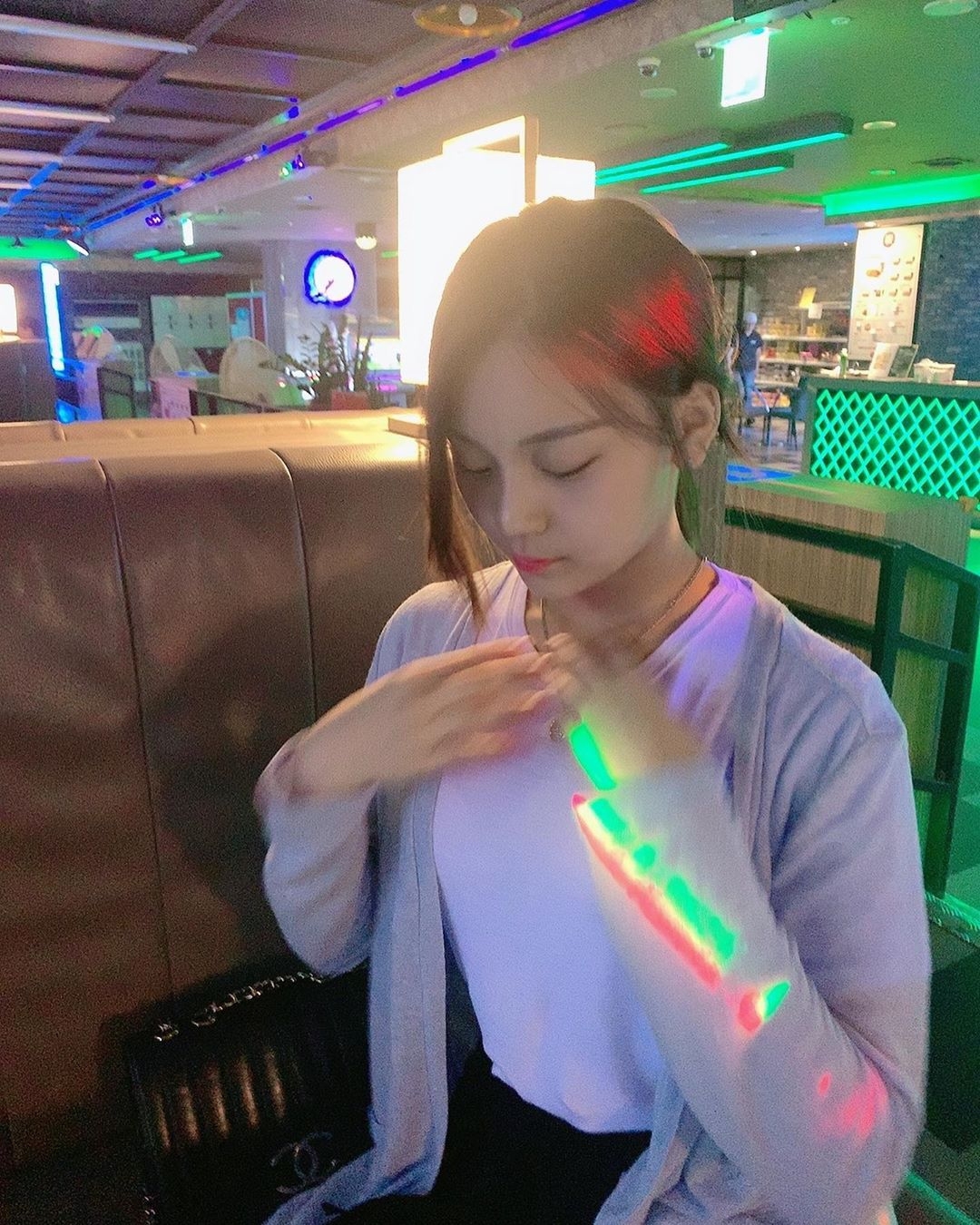 여자친구 인스타그램(엄지)