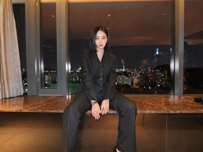 오늘자 여자친구 신비 인스타
