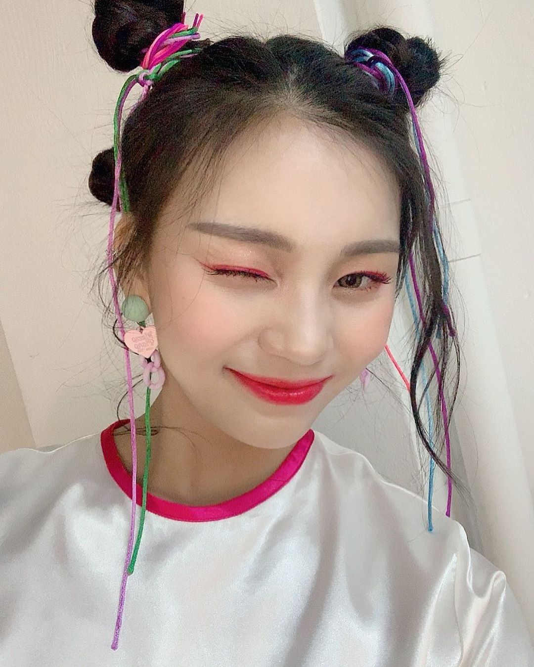 #여자친구 엄지.insta (가장 특이했던 머리???)