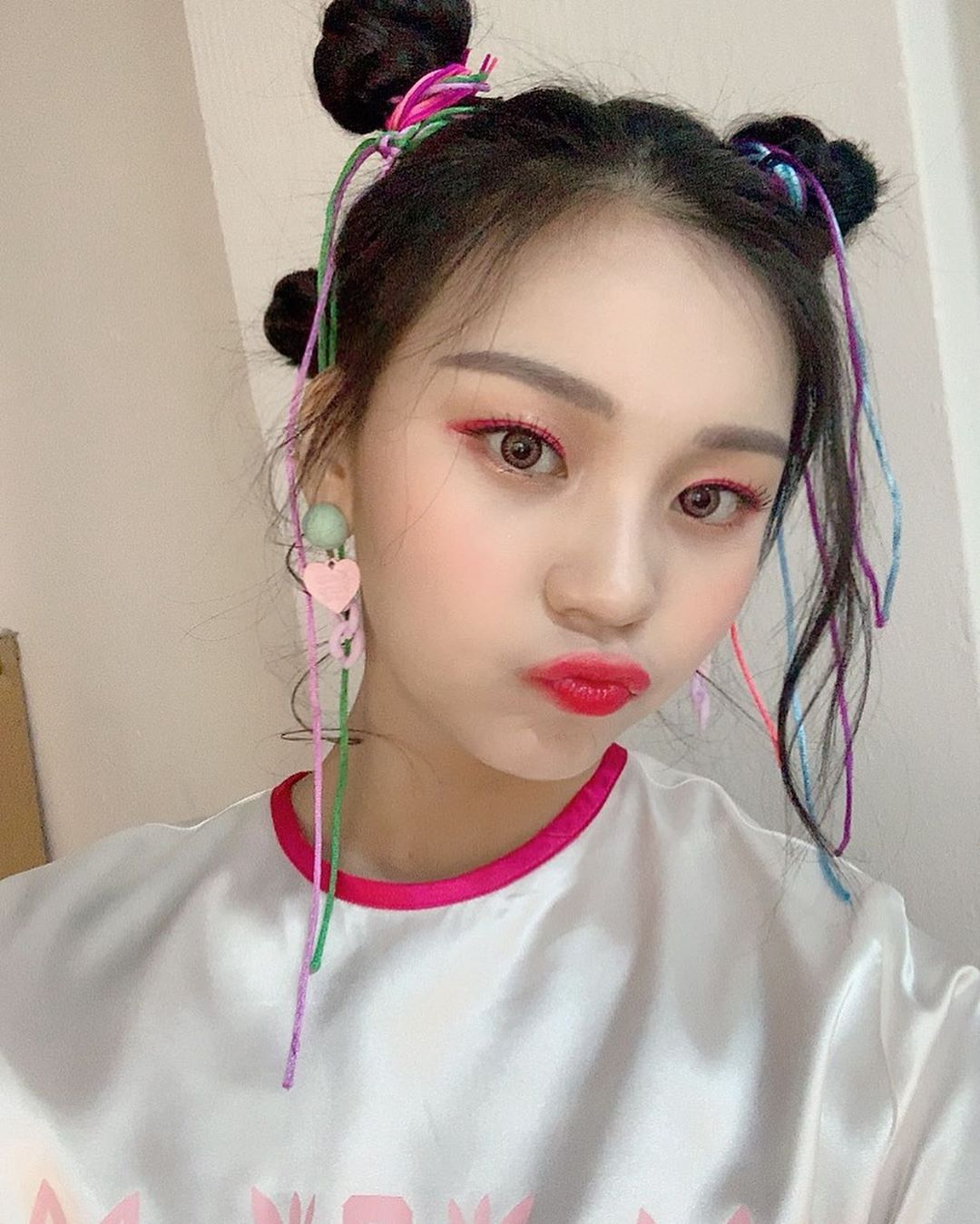 #여자친구 엄지.insta (가장 특이했던 머리???)