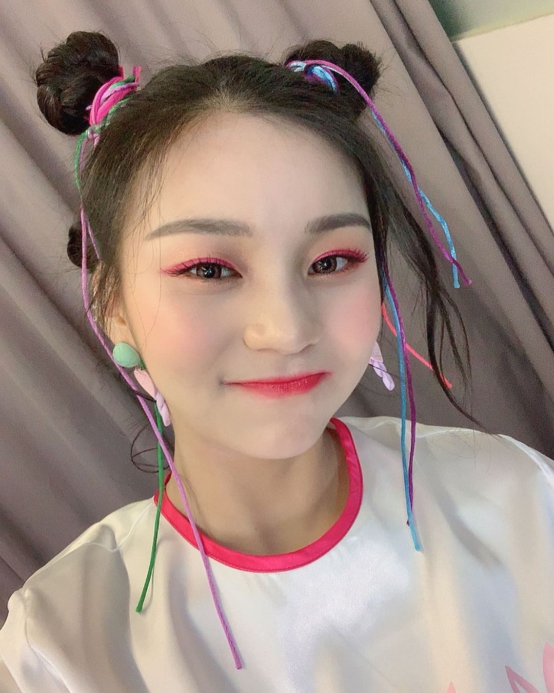 #여자친구 엄지.insta (가장 특이했던 머리???)