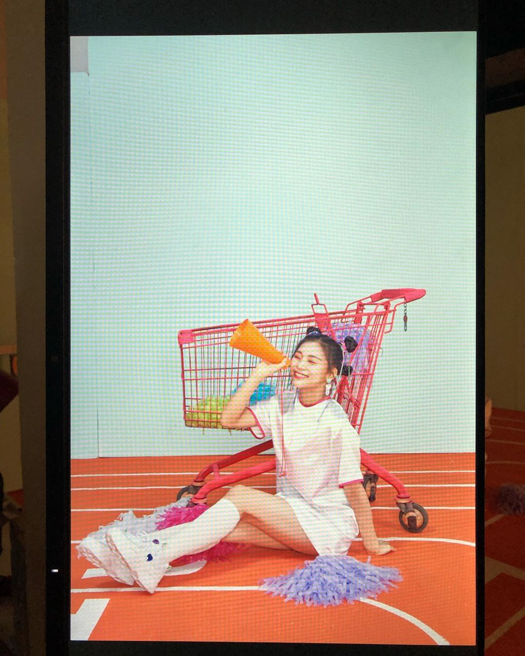 #여자친구 엄지.insta (가장 특이했던 머리???)