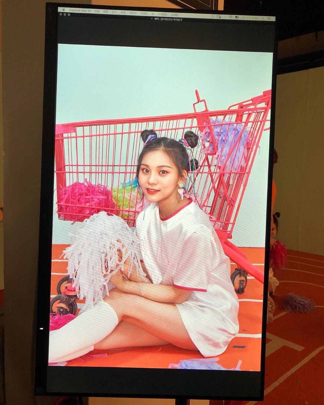 #여자친구 엄지.insta (가장 특이했던 머리???)