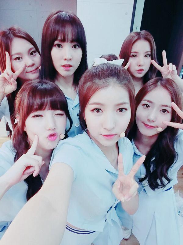 여자친구 150808 트윗 - 팬 여러분들 모두모두 즐거운 토요일 보내세요!