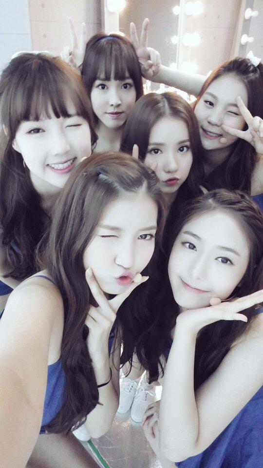 여자친구 150829 트윗 - 여친이들과 함께 신나는 오후 보내요~♡