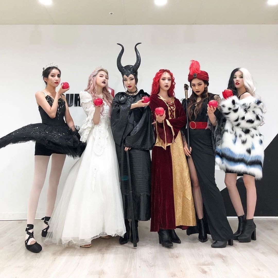 오늘자 마녀컨셉으로 영상팬싸인회한 여자친구