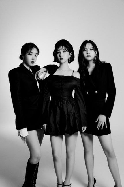 前여자친구 은하·신비·엄지, 새 그룹명은 '비비지'였다
