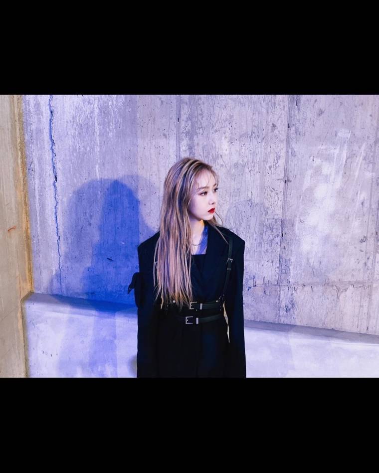 #여자친구 블랙 신비.insta
